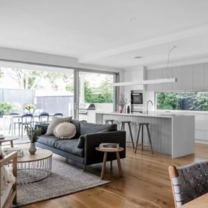 Mẫu tủ bếp inox cánh kính 59