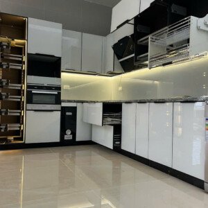 Mẫu tủ bếp inox cánh kính 09